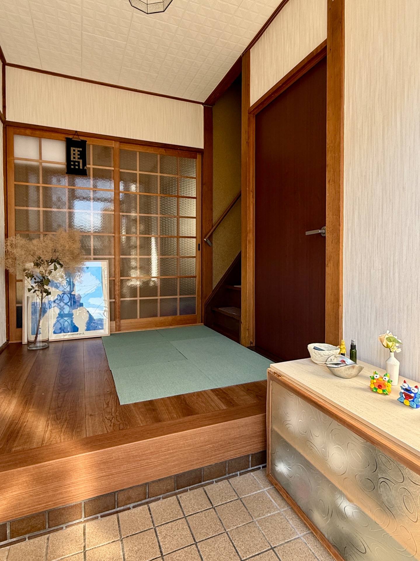 Entrance of an ordinary Japanese home in Arashiyama where the cooking takes place